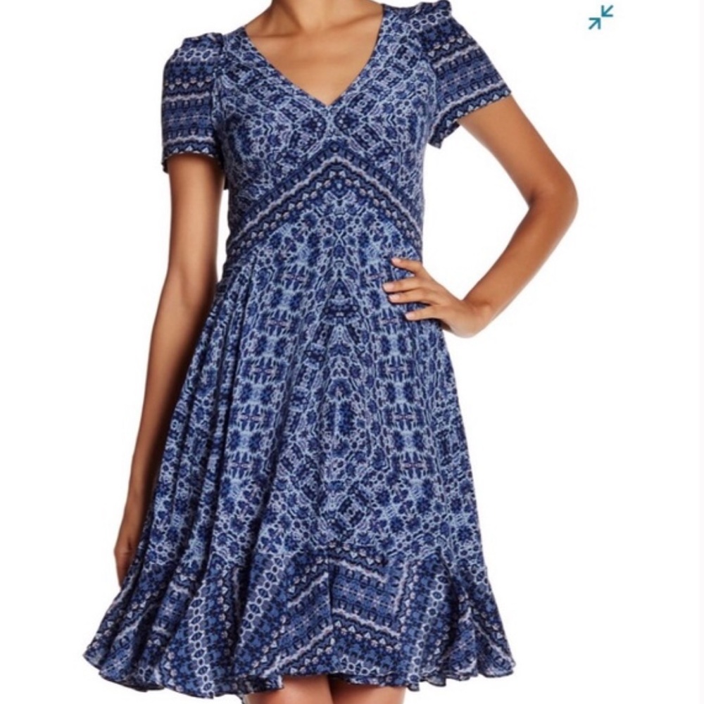 Rebecca Taylor Blue Silk peplum hem midi dress
listing-status-banner Sz 0